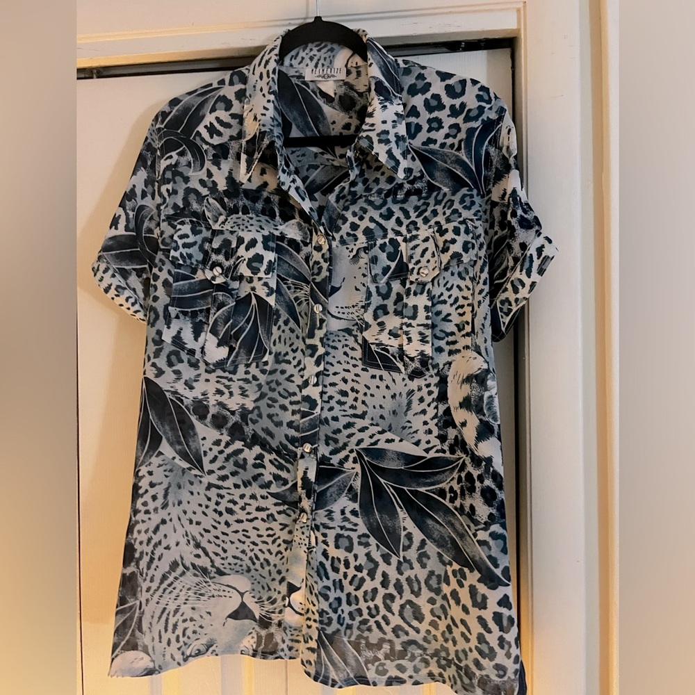 RARE Vintage Mesmerize Blue Leopard 🐆 💙 Print Shirt Snap Buttons Large